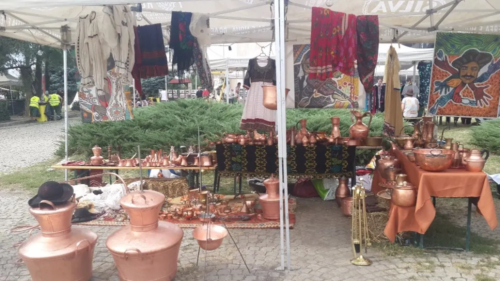 Taraba cu cazane și vase de cupru