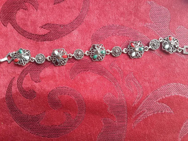 Silver bracelet with flowers and colourful stones